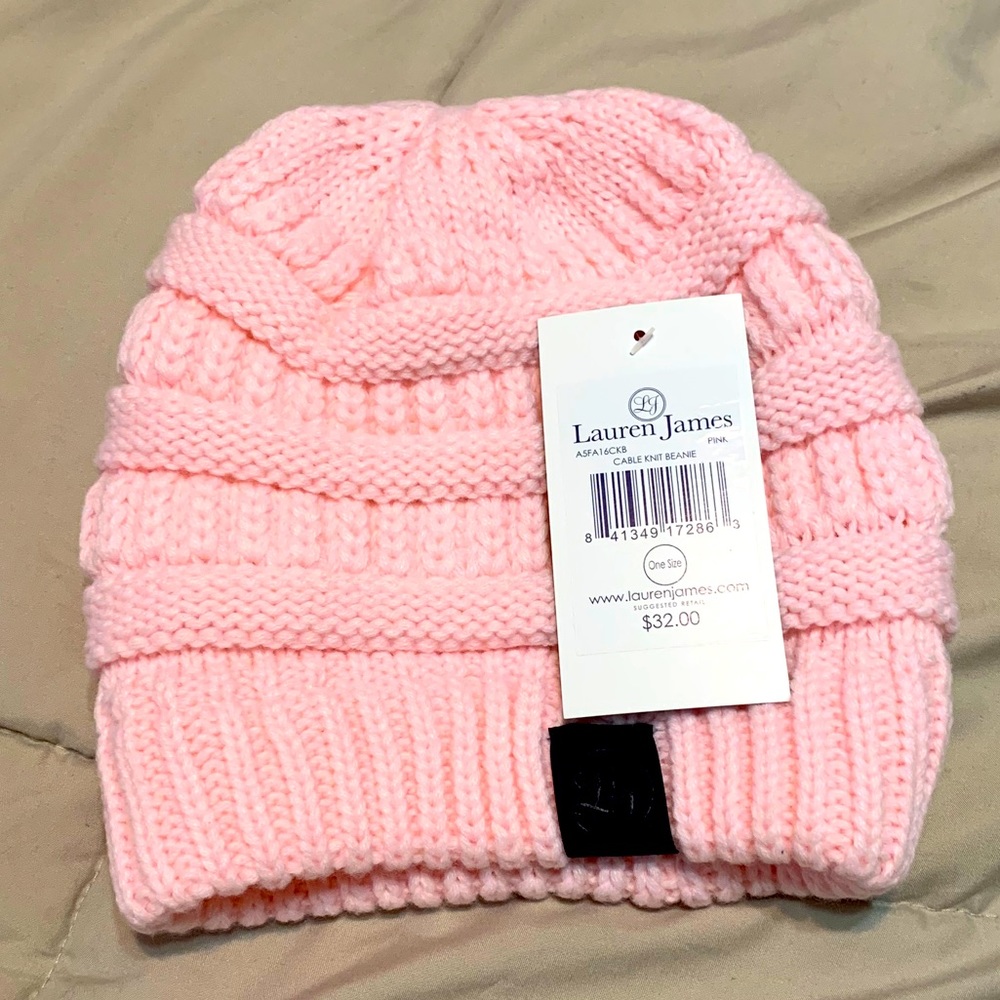 Knit Lauren James beanie NWT
